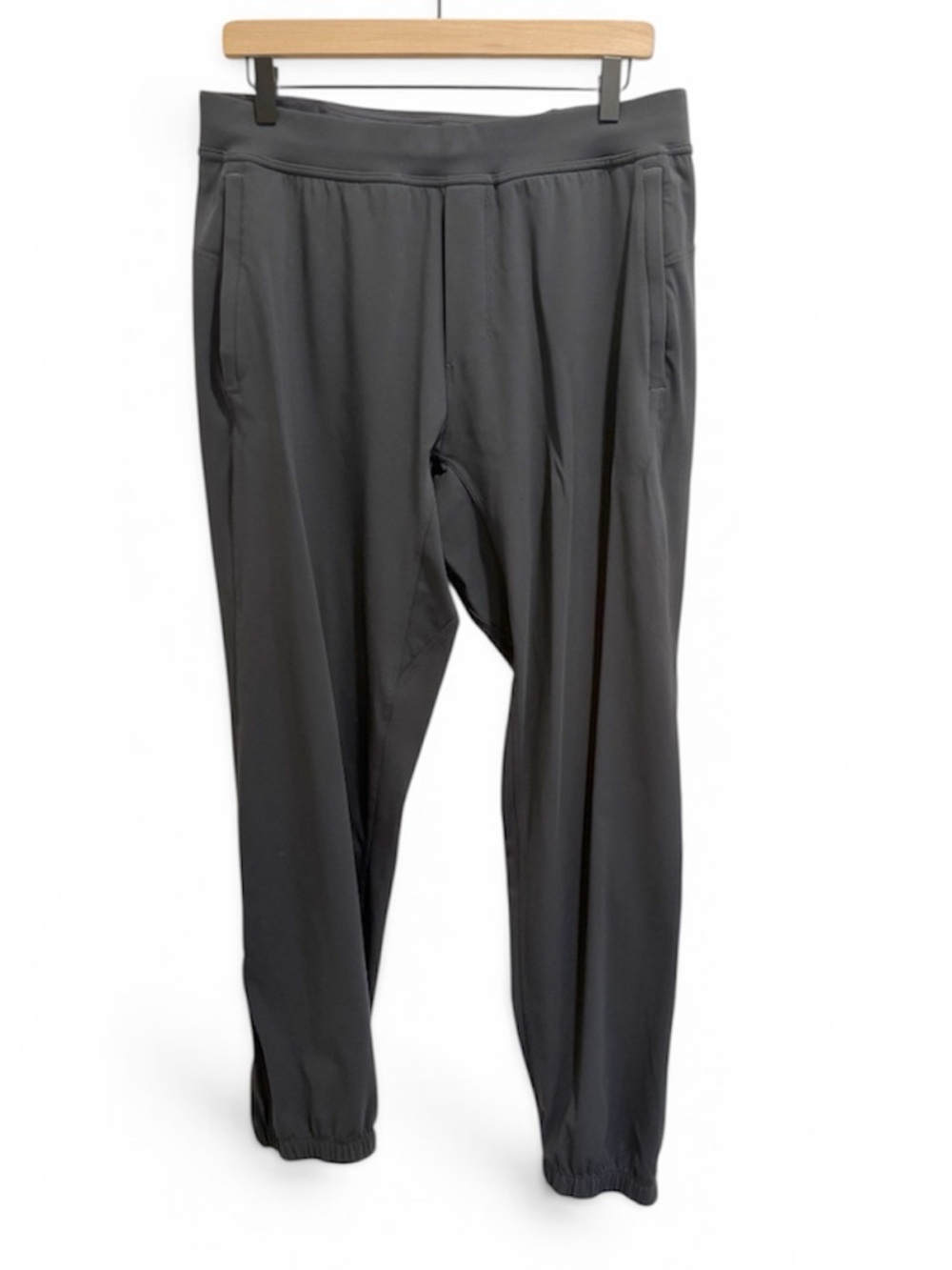 LULULEMON Surge Jogger in Obsidian‎ Grey size Large 28” Inseam Running